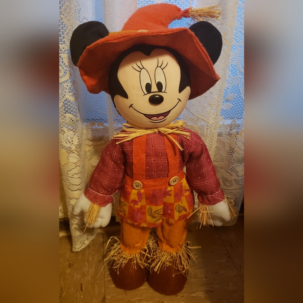 20-inch Minnie Mouse scarecrow decoration 